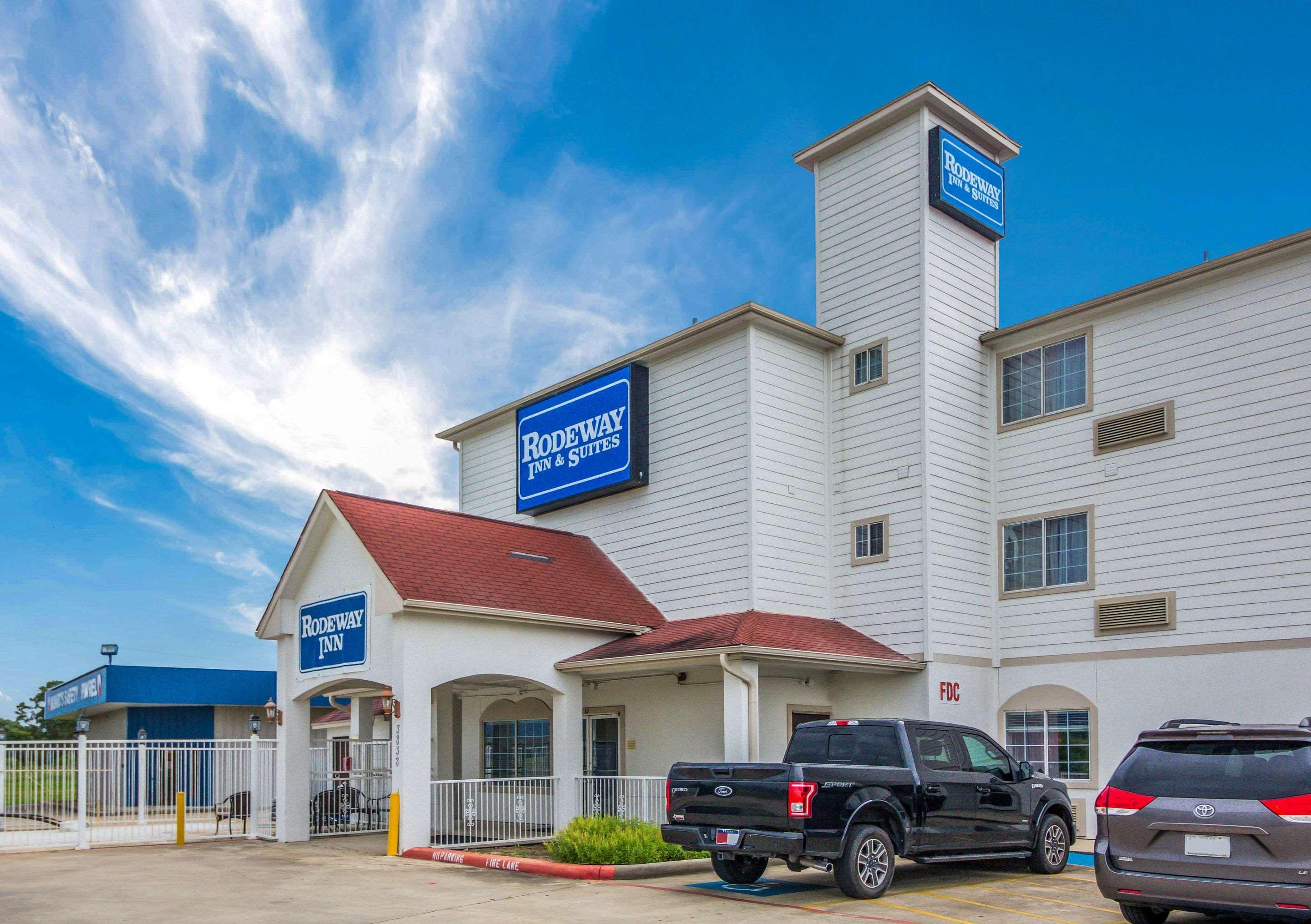 Rodeway Inn & Suites Port Arthur - Groves Extérieur photo