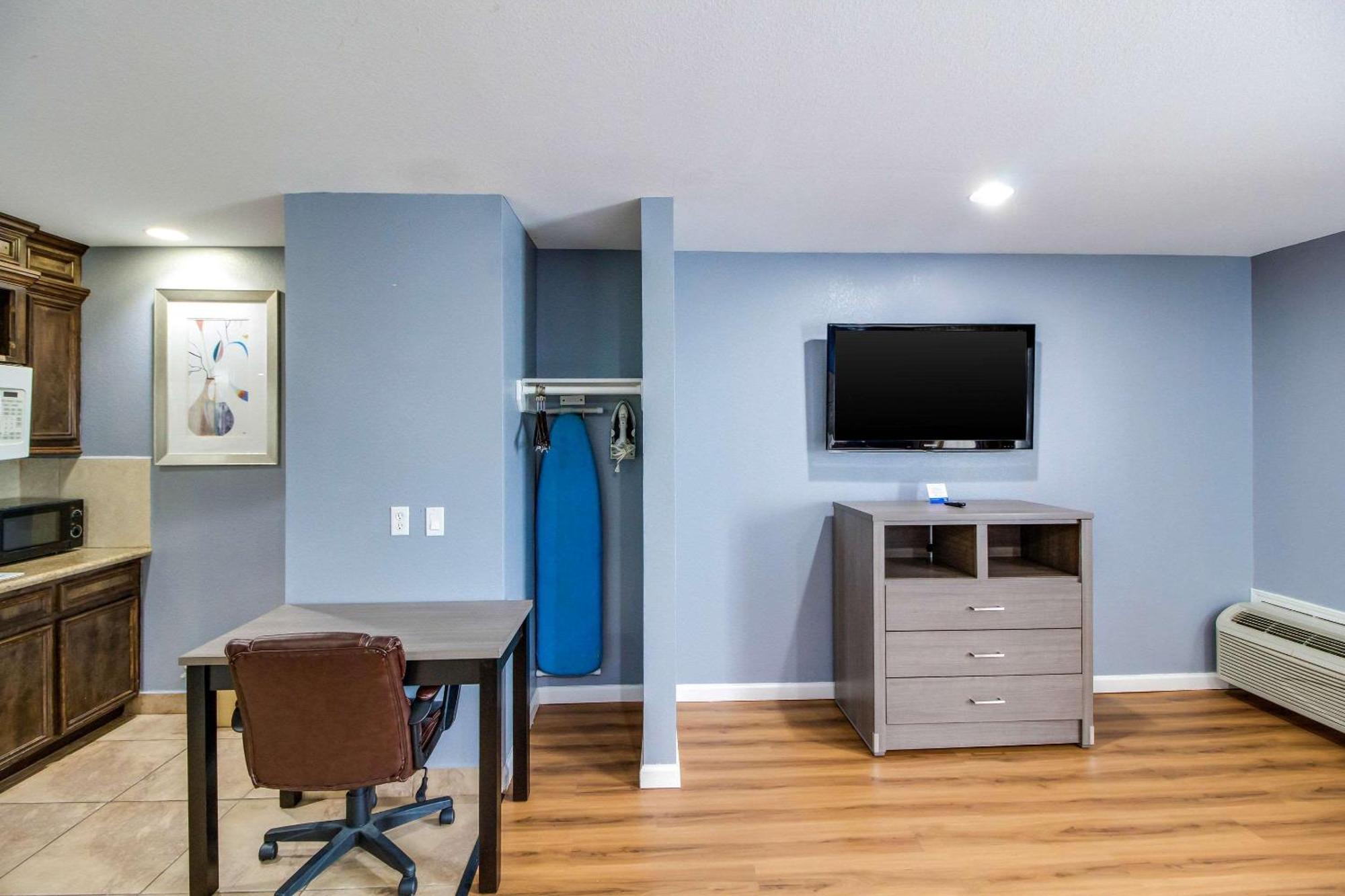 Rodeway Inn & Suites Port Arthur - Groves Extérieur photo
