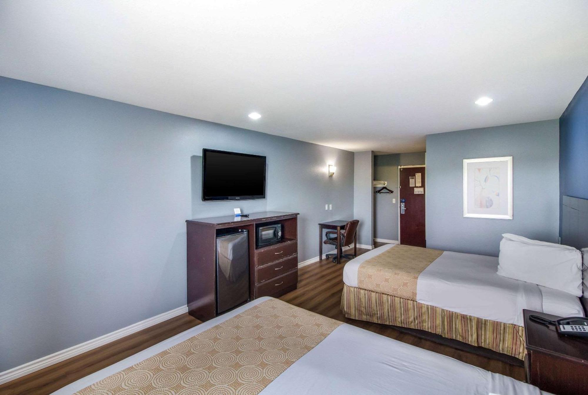 Rodeway Inn & Suites Port Arthur - Groves Extérieur photo