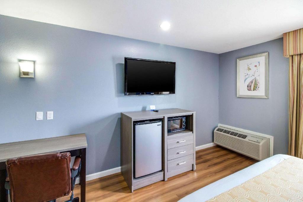 Rodeway Inn & Suites Port Arthur - Groves Extérieur photo