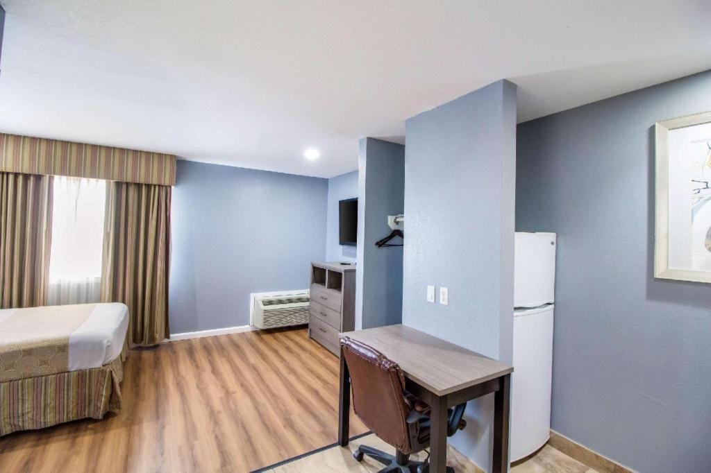 Rodeway Inn & Suites Port Arthur - Groves Extérieur photo