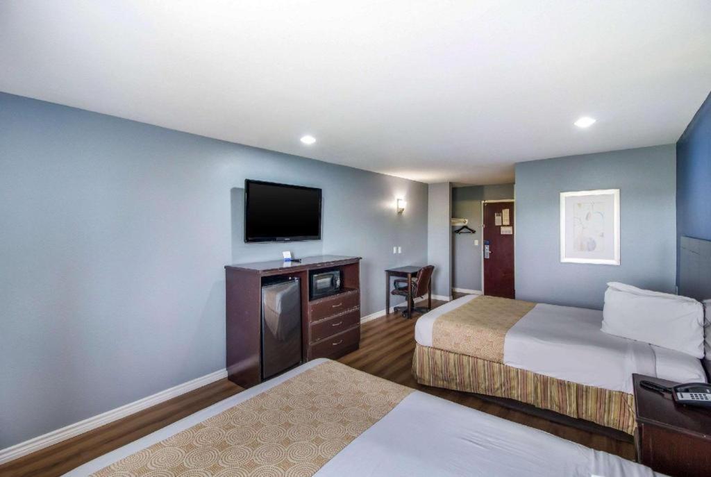 Rodeway Inn & Suites Port Arthur - Groves Extérieur photo