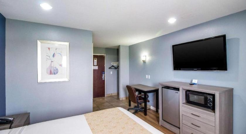 Rodeway Inn & Suites Port Arthur - Groves Extérieur photo