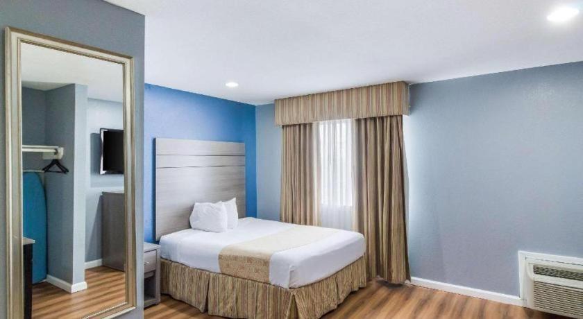 Rodeway Inn & Suites Port Arthur - Groves Extérieur photo