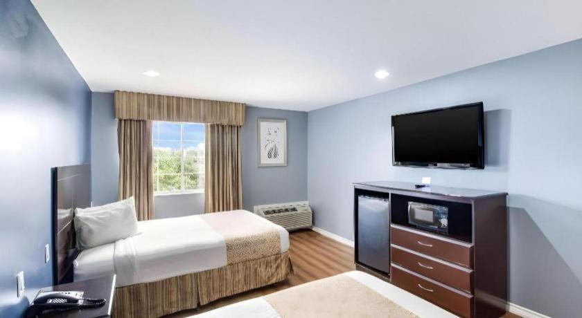 Rodeway Inn & Suites Port Arthur - Groves Extérieur photo